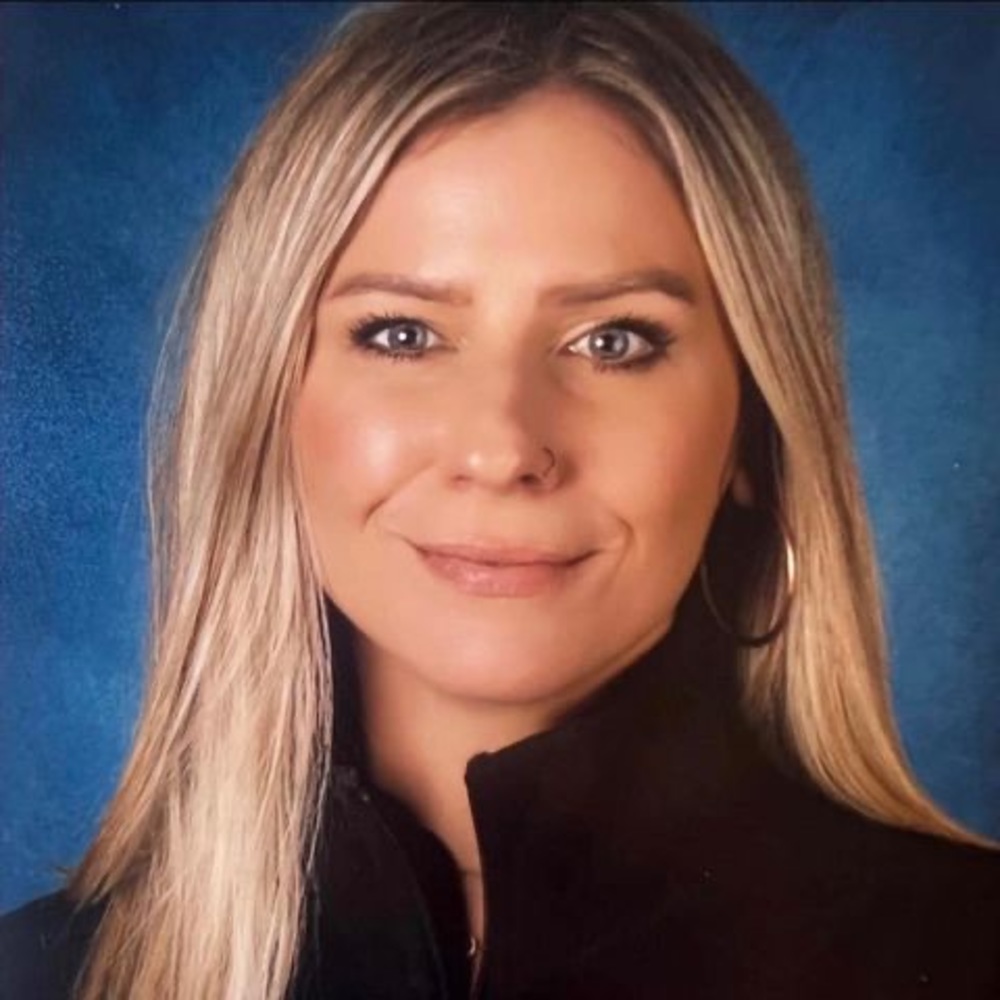 Meet your Posher, Courtney